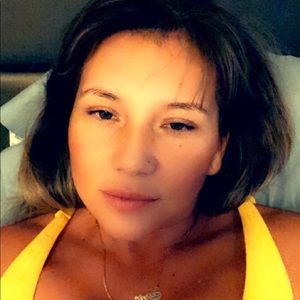 Meet your Posher, Yamileth